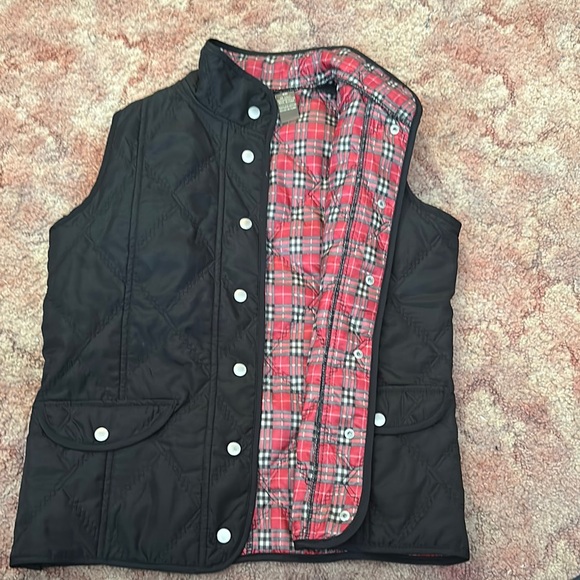 Women's Black Quilted Vest - Picture 3 of 3